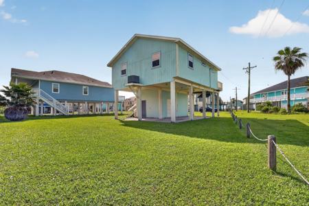 3259 Pirates Cove