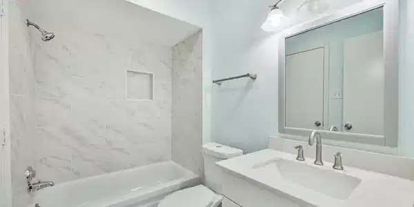 Image 4: Newly remodeled bathroom
