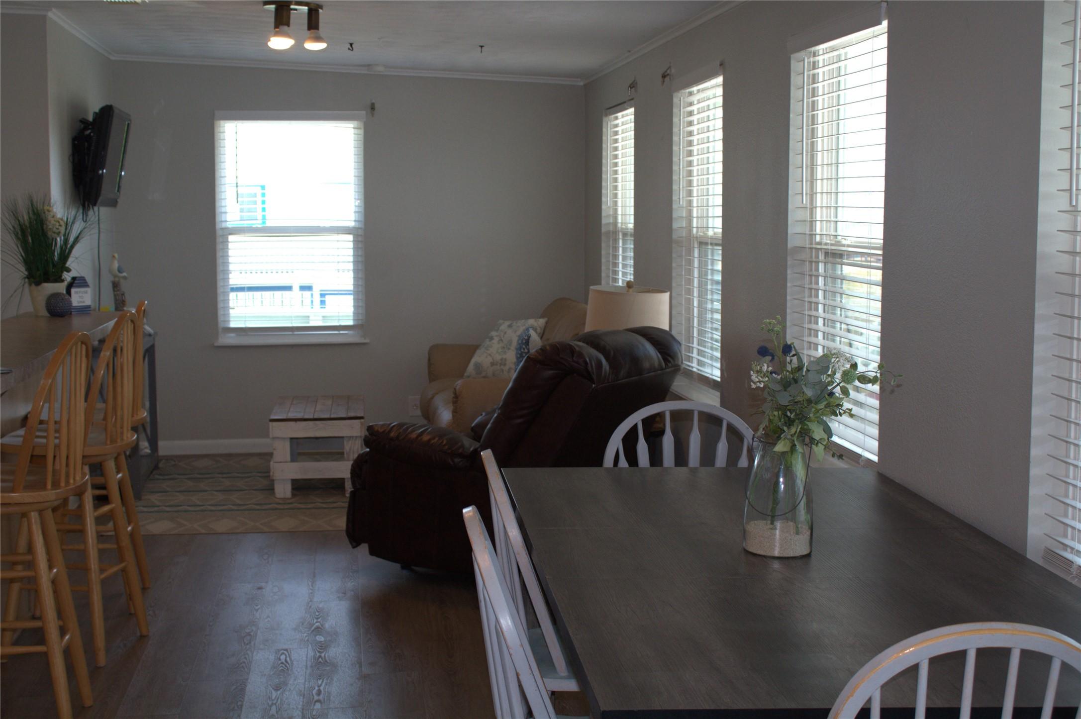 Image 3: dining and living room combo