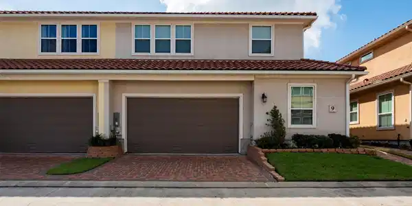 9 W Oaks Drive