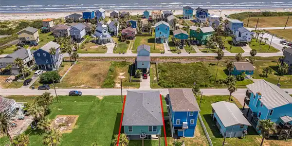 Image 2: Charming coastal home with ocean views, situated j