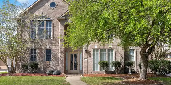 2325 Acadiana Lane