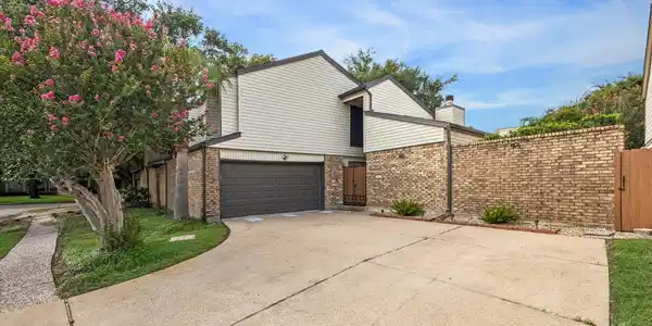 16607 Sunlight Way