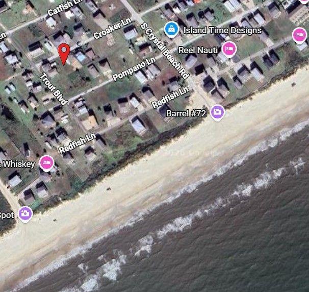 Image 3: Only a few steps from the beach!