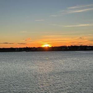 401 Lakeside Lane