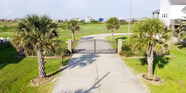 1217 Crystal Dunes Way