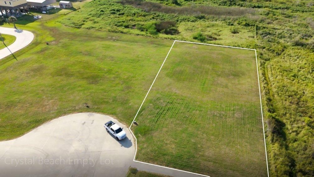Image 3: Large culdesac lot