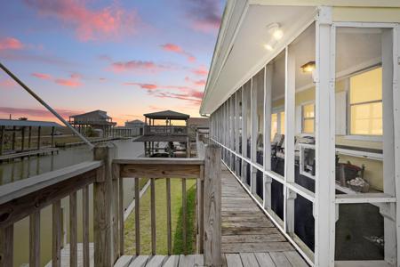 1160 N Redfish Street