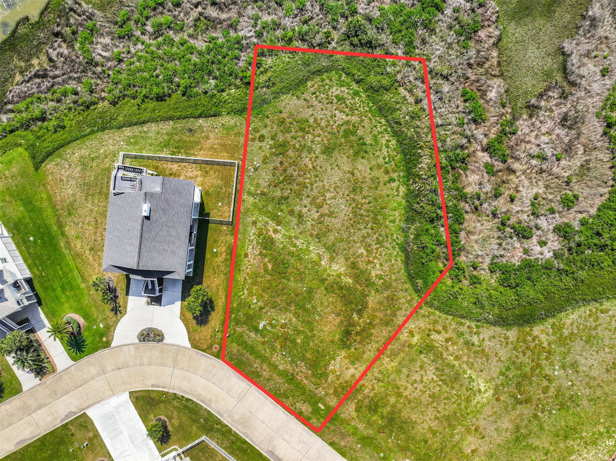 Image 4: Red lines are approx. Buyer to verify**