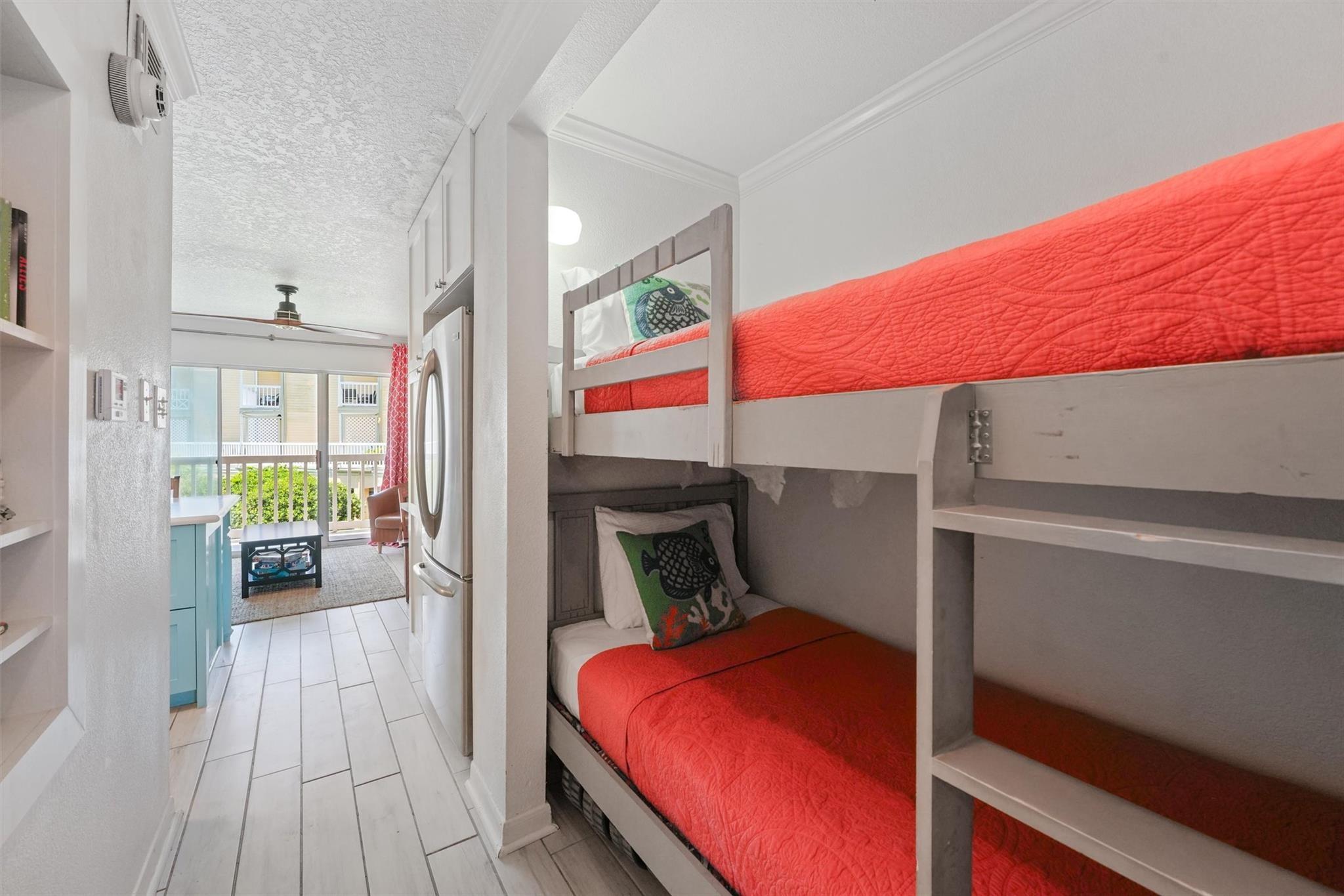 Image 4: Bunks for the kiddos