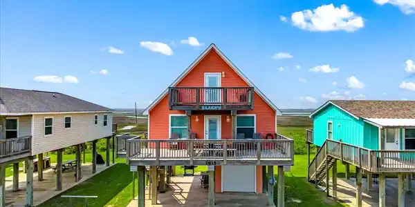 2815 Blue Water Highway
