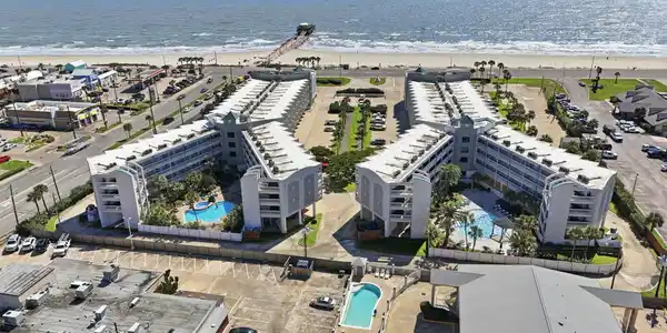 6102 Seawall Boulevard