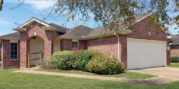 882 Driftwood Lane
