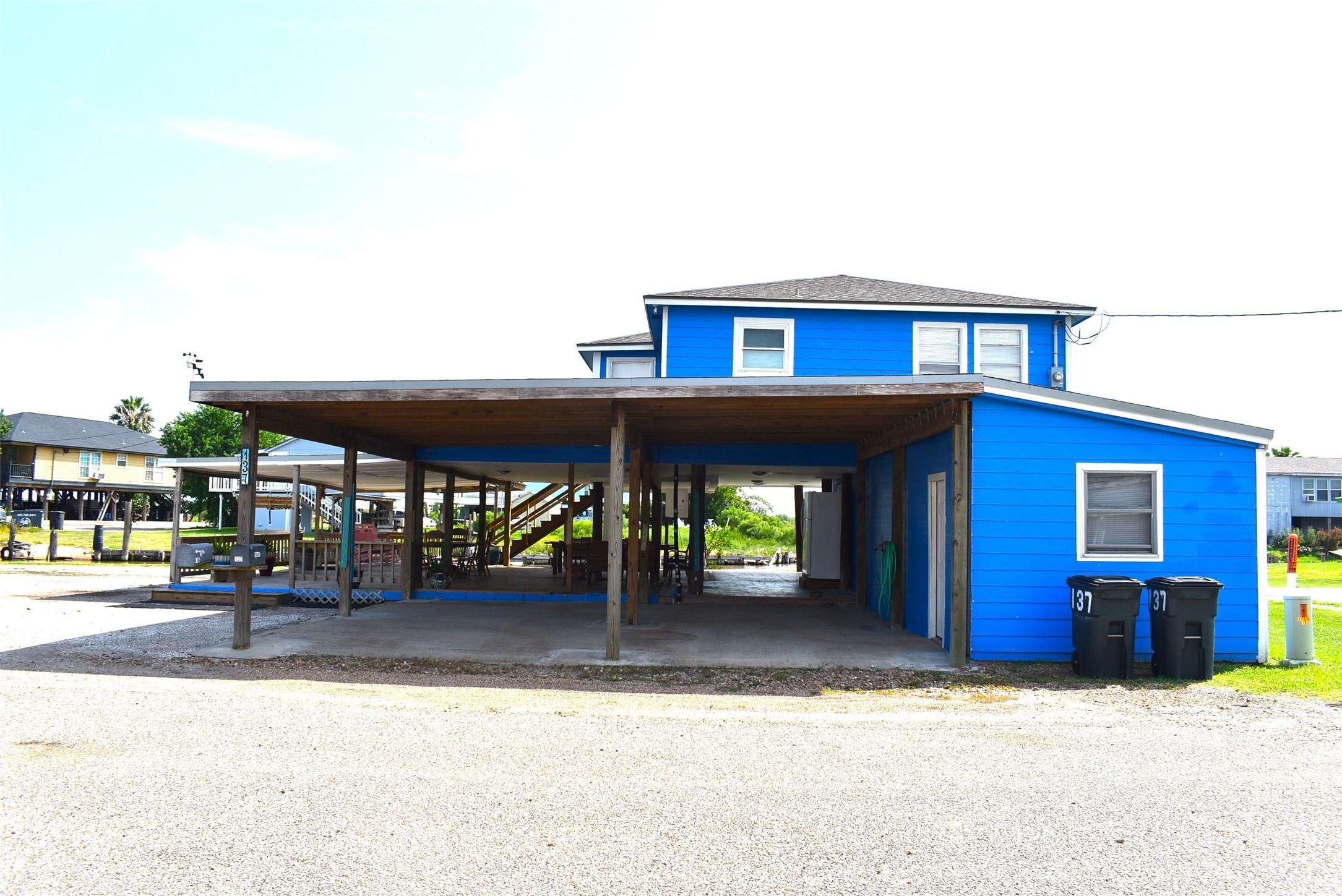 Image 3: Double carport