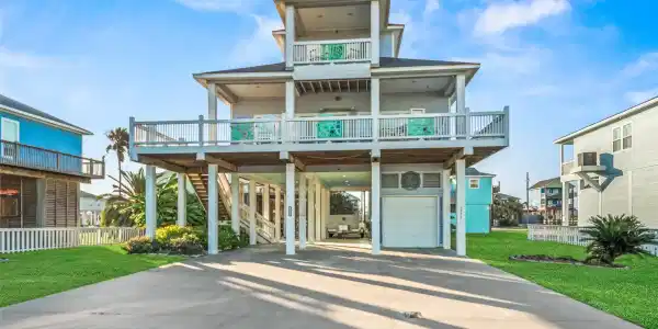 1977 Avenue I