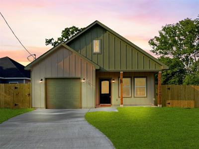 318 E Republic Avenue