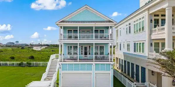 8 Grand Beach Boulevard