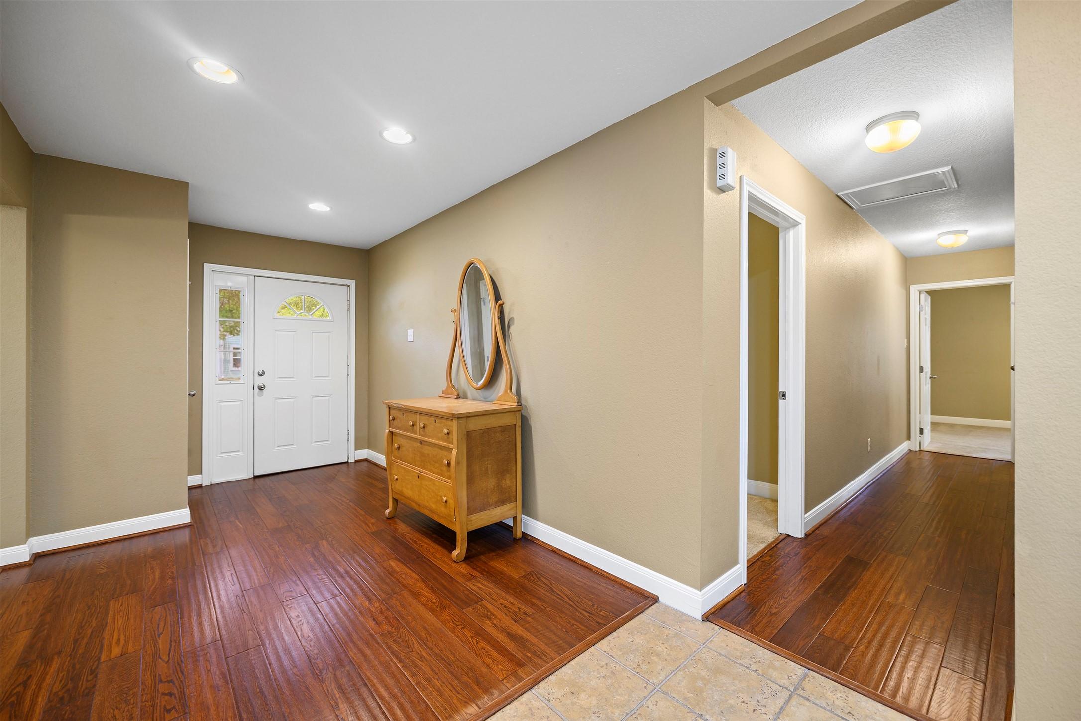 Image 4: Formal entry
