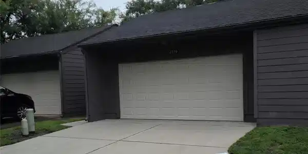 Image 2: 2 car detached garage