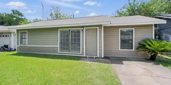 3221 Texas Avenue