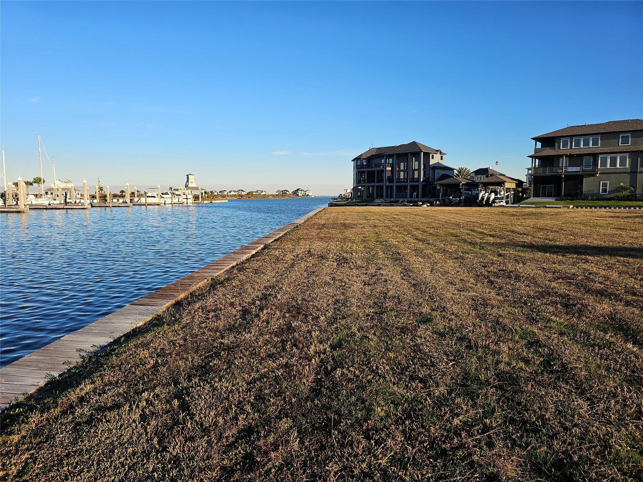 Image 3: Lot view 2