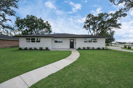 1007 Lindenwood Drive