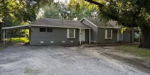 225 N Noble Road