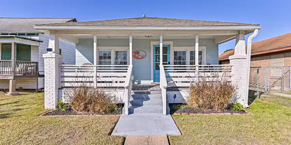 4616 Avenue Q 1/2