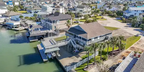 538 Paradise Drive