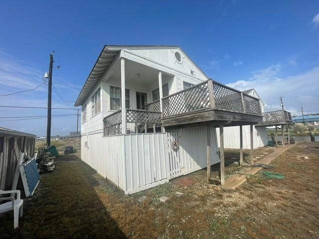 Image 2: Delight in tranquil waterfront living with this pi