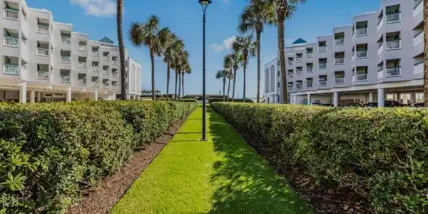 6102 Seawall Boulevard