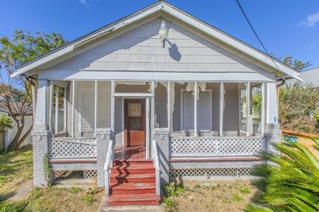 4314 Avenue Q 1/2