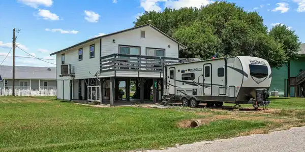 654 Calumet Drive