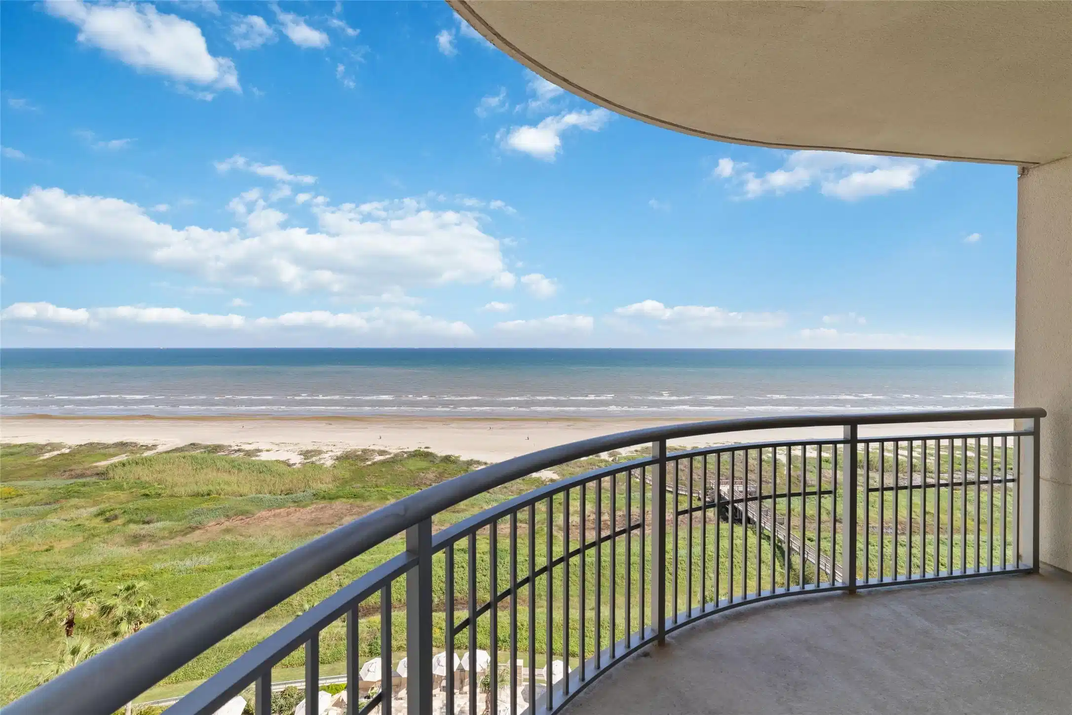 Image 1: Breathtaking view of the Gulf