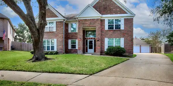 2819 Sandpebble Court