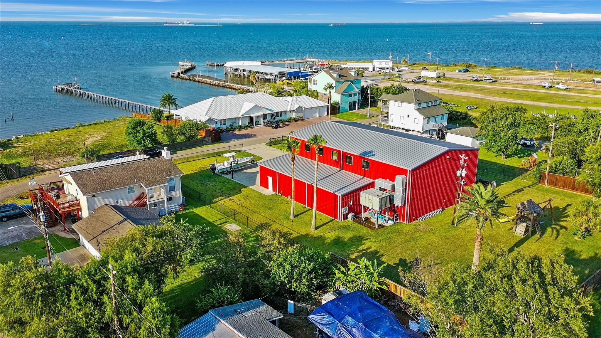 Image 1: Great View of the Amazing Space with countless ent