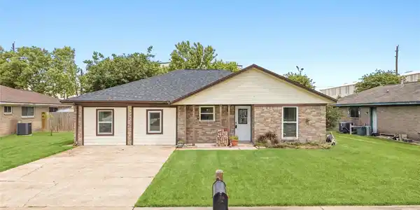 11715 Alamo Drive