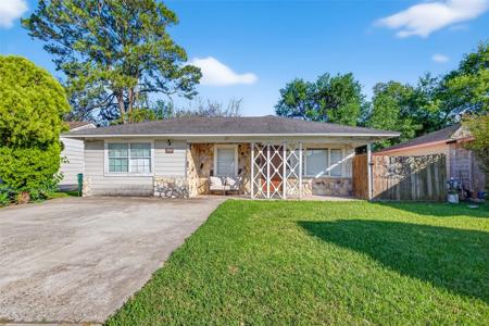 504 N Circle Drive
