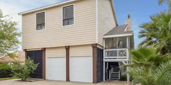 120 Quayside Drive