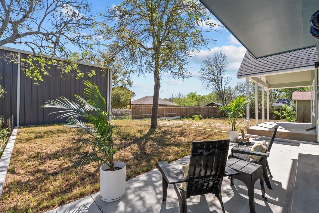 Image 3: Great patio area off the living/dining area