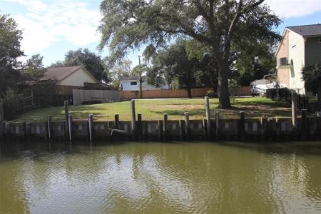 102 Bayou Lane