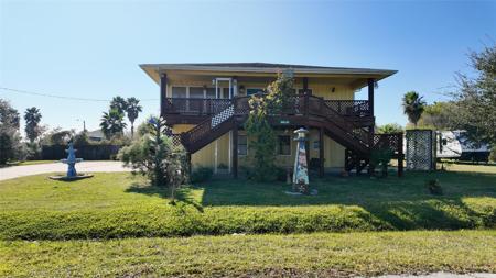 1126 W Canal Drive