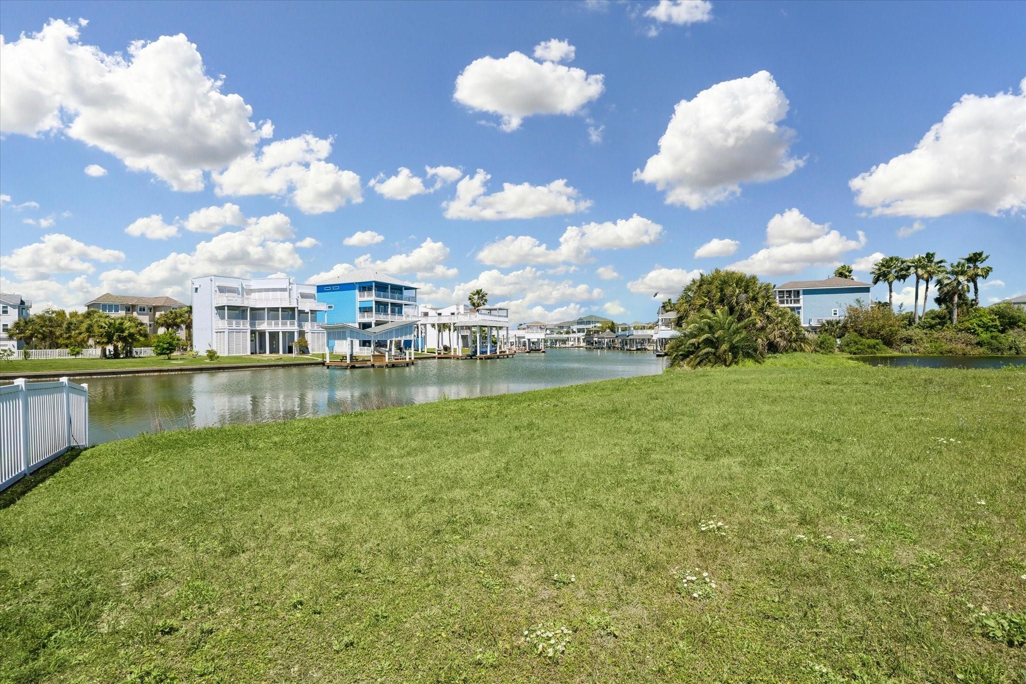 Image 3: Concrete bulkhead, build your waterfront home and