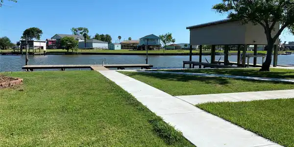 Image 3: Very Wide area on the Creek!!!  Fishing from your