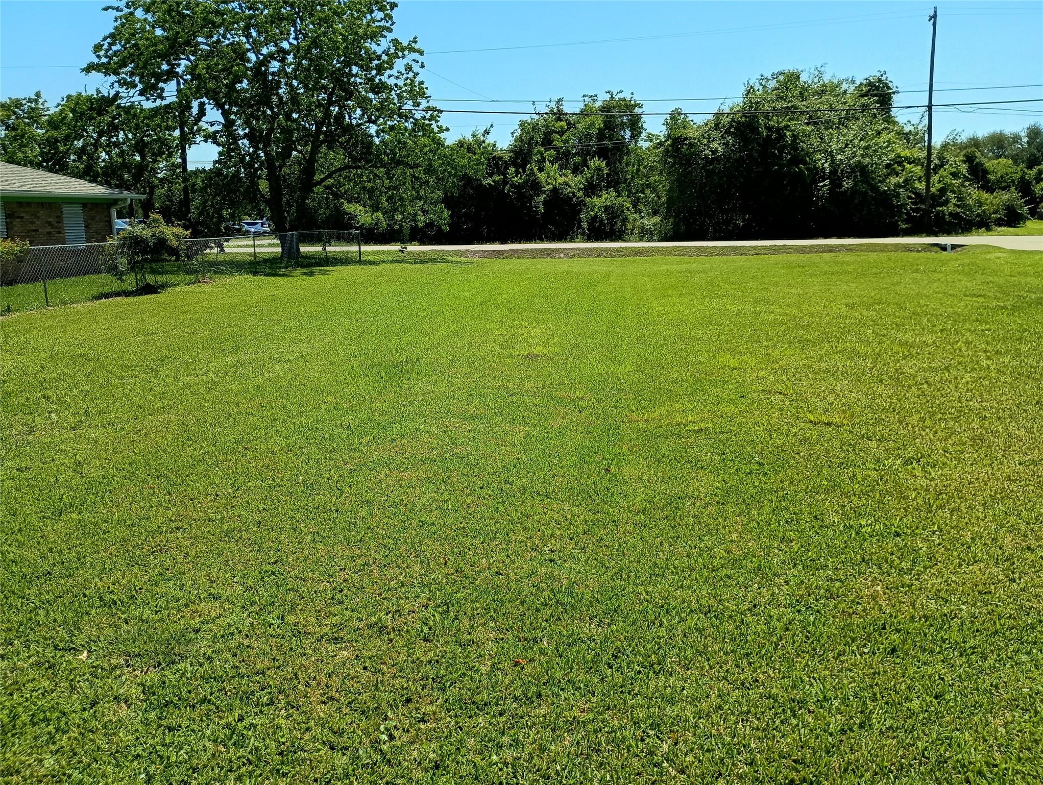 Image 2: The center back part of the lot facing Fairwood Ro