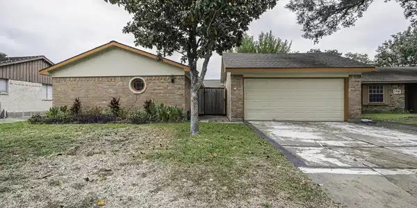 819 Seamaster Drive
