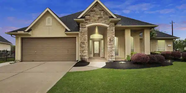 3921 Breezeway Court