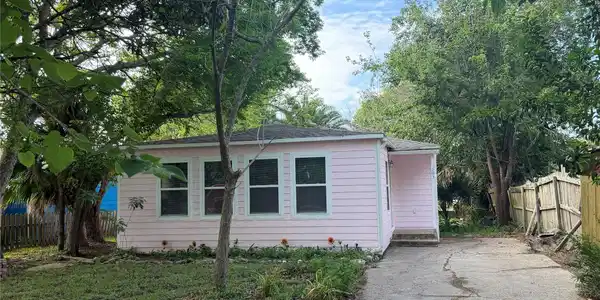 303 Magnusson Avenue