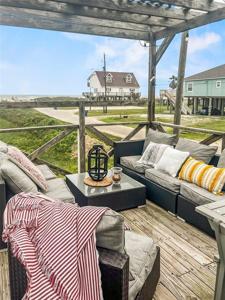 206 DRIFTWOOD Court
