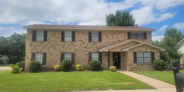 4203 Shady Springs Drive
